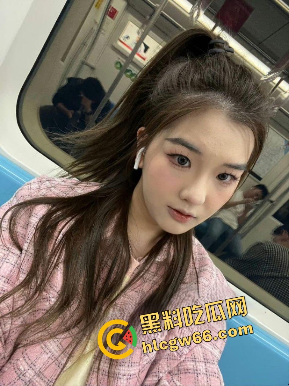 上海02年的『卫林敏』人模狗样，专供金主射精，绿帽男友绿得像青岛啤酒成全网最惨小表弟！-3