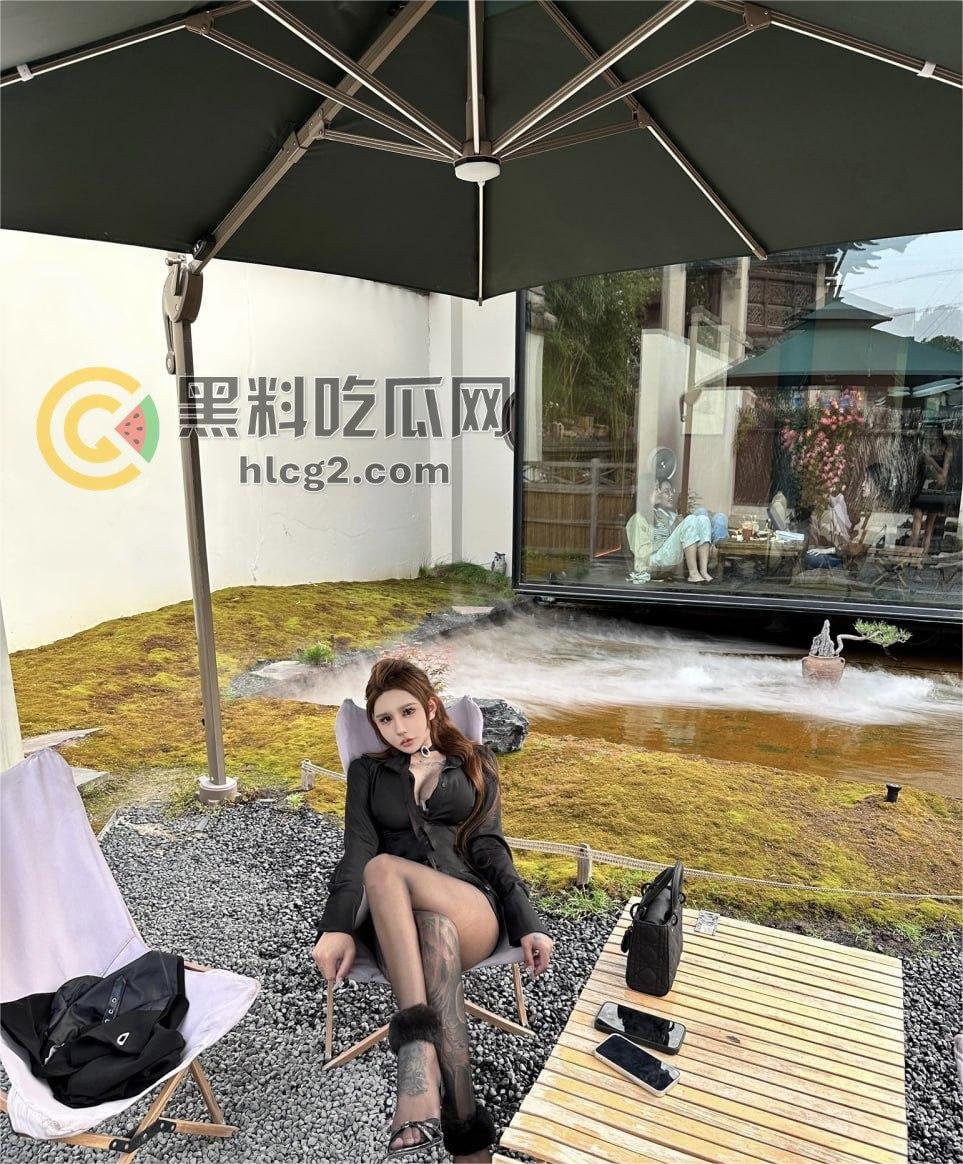 品巨乳蜂腰T娘【恩恩】私拍曝光，野战骚浪到极致，直男们的终极幻想！-2