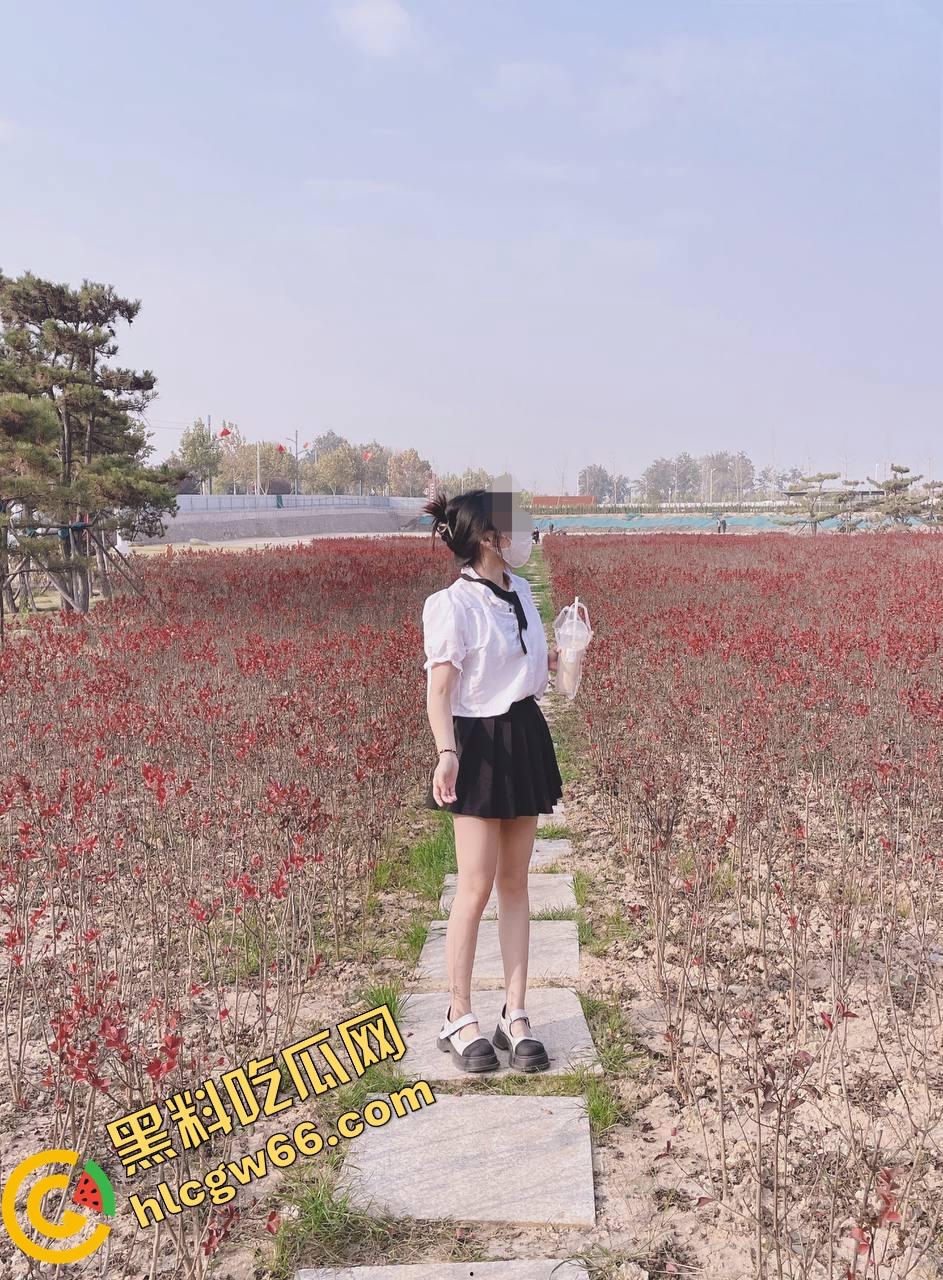 海角28岁教师姐姐淫路曝光！弟弟苦追终操大屁股姐，半推半就插进去，三年性瘾喷发射满臀！-19