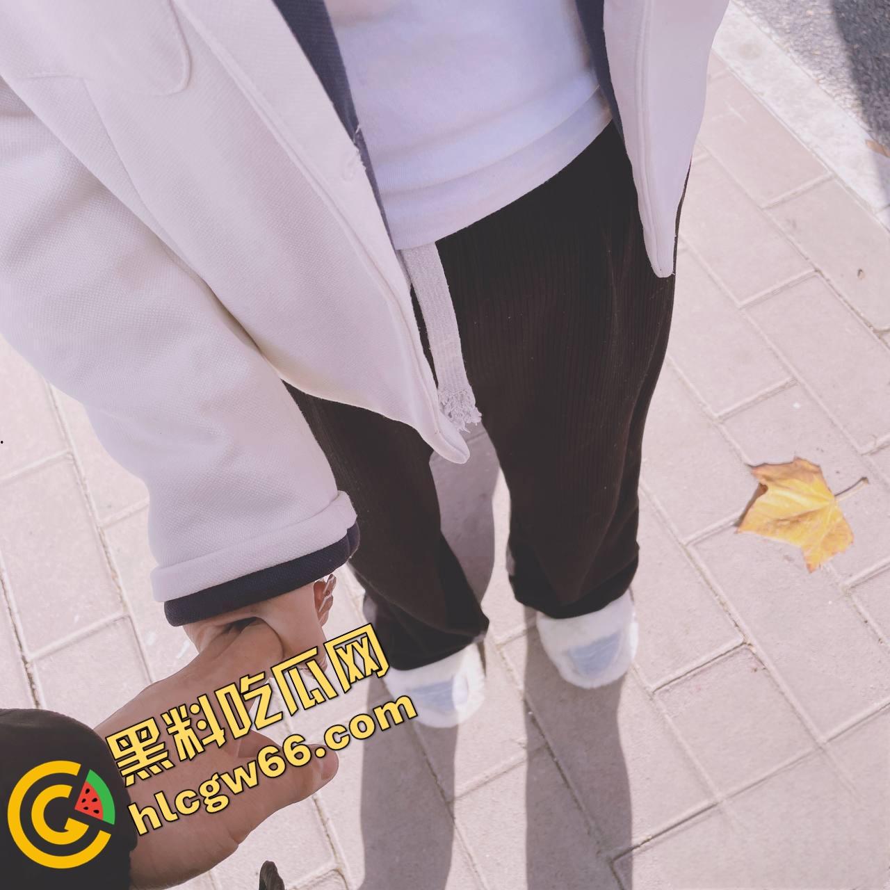 海角28岁教师姐姐淫路曝光！弟弟苦追终操大屁股姐，半推半就插进去，三年性瘾喷发射满臀！-26