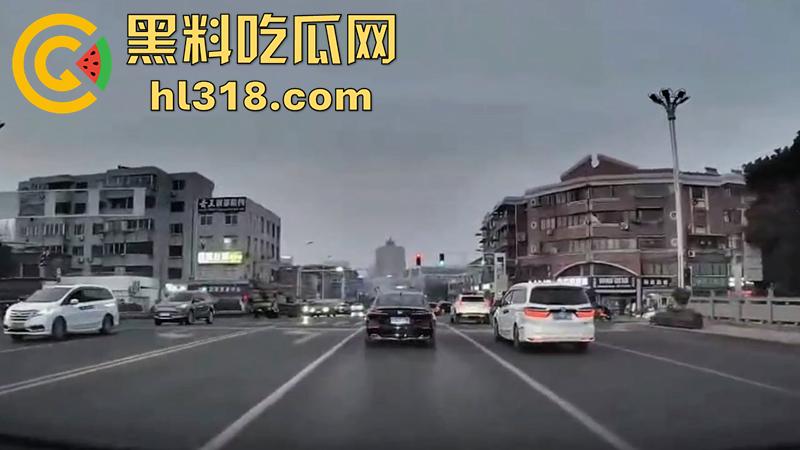 江苏南通小仙女，抢夺方向盘导致车祸，因和男友吵架崩溃发疯，出车祸后竟恳求不要告诉警察！-7