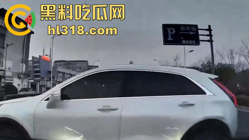 江苏南通小仙女，抢夺方向盘导致车祸，因和男友吵架崩溃发疯，出车祸后竟恳求不要告诉警察！-9