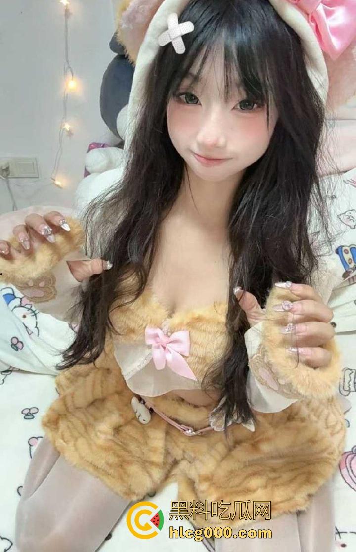 抖音萝莉网红【海止小依】巨乳饱满圆润,曲线勾魂摄魄,用妖娆身姿颠覆清纯形象,福利姬视频流出!-8