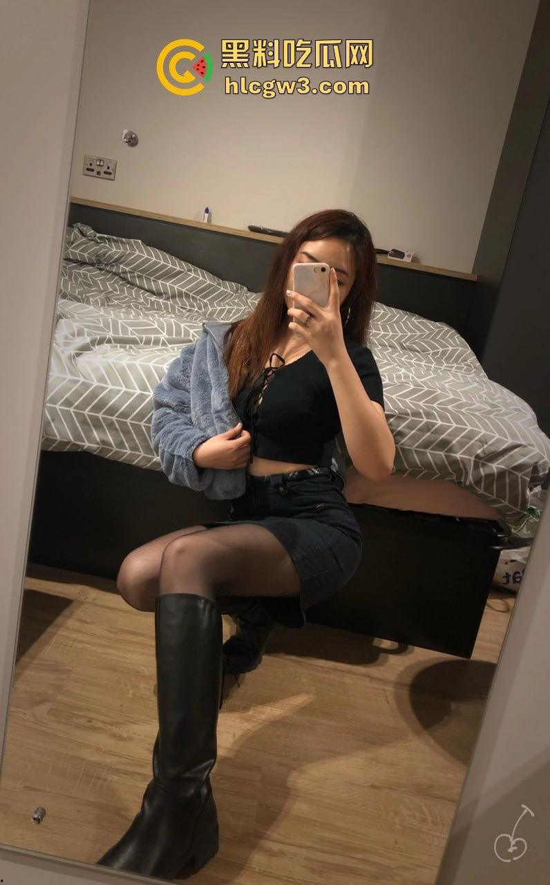 Sharman Court公寓绿帽情侣太会玩！谢菲尔德大学留子戴帽陪操，日完逼还晒学生证！-7