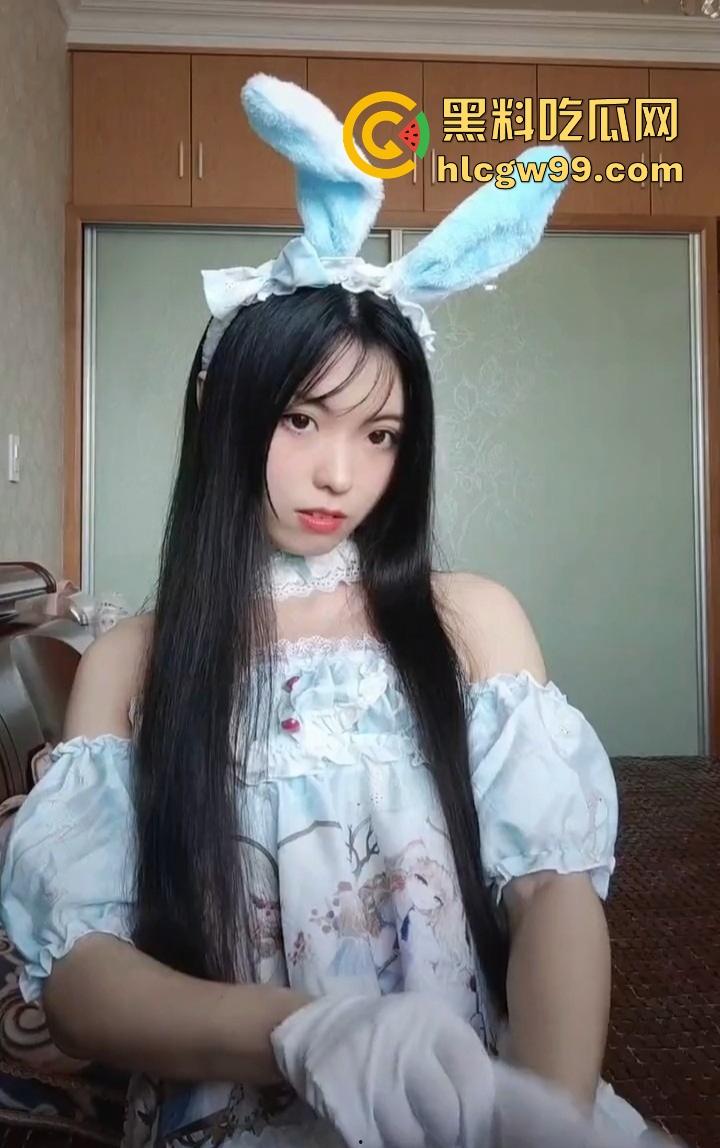 【蛇信子姐姐】抖音上岸变正经主播？当年骚母狗福利视频重现江湖，洗白被开盒爆料！-5