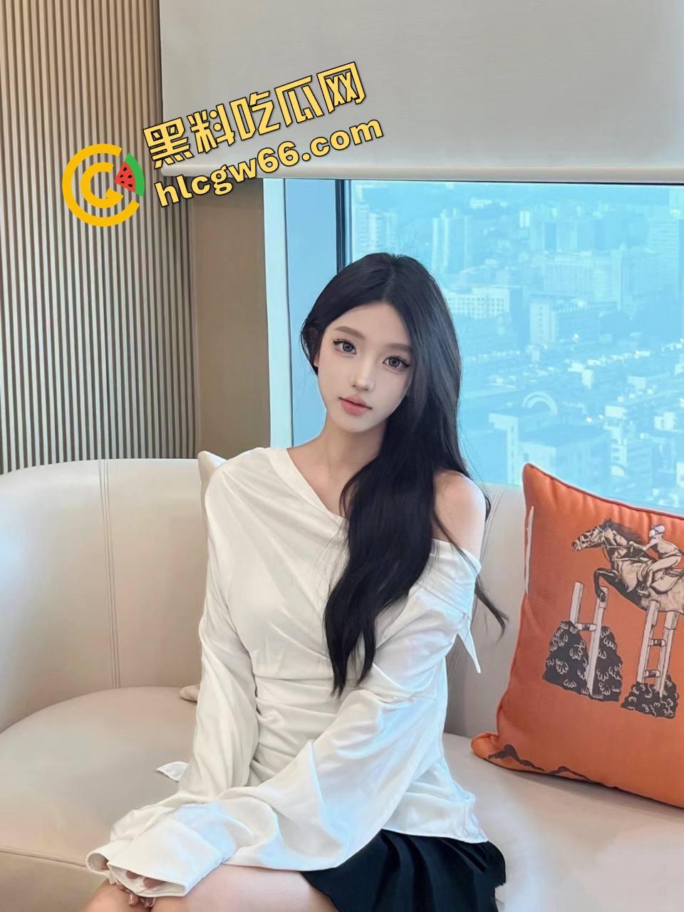 南京漫展勾到白虎大奶cos骚妹，无套猛干嫩缝爽翻天，不卸妆顶着二次元脸操她浪奶抖成球！-8