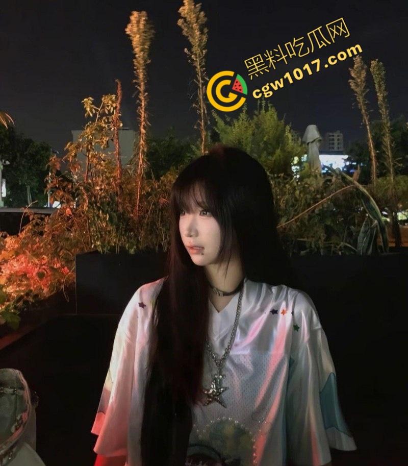 承德医学院高颜值【李静】不雅视频曝光!清纯女神私下淫骚扣穴,白袜足交撩人,后入猛操精液射满臀!-3