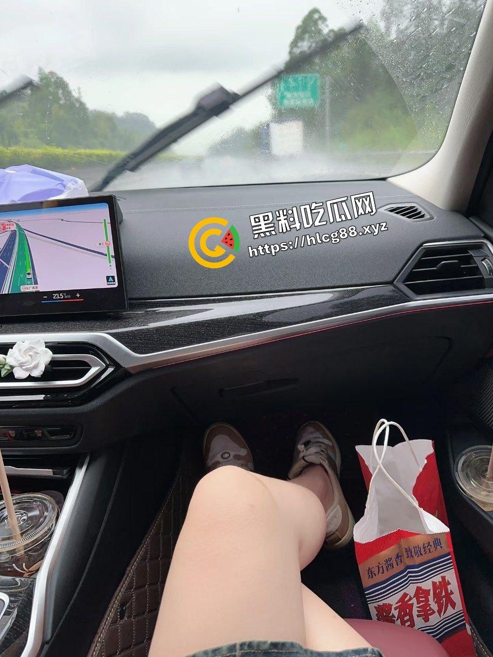 湖北汉口已婚贱逼渣女骚鸡【陈晶晶】背着性冷淡老公偷情约炮大哥，无套爆操中出骚叫！-4