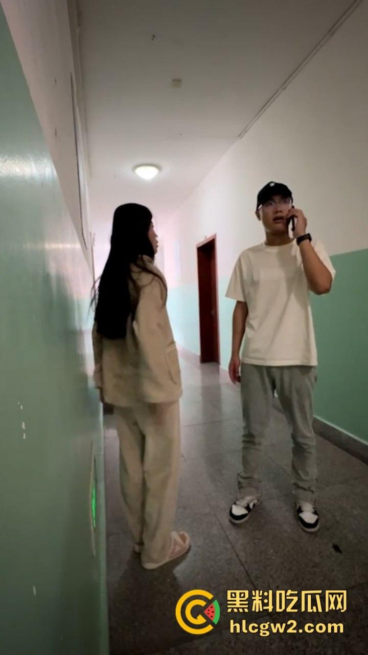 山东济宁学院【张梦琪】一女vs多男被男友发现 当众曝光多段聊骚记录 公交车也不过如此-19