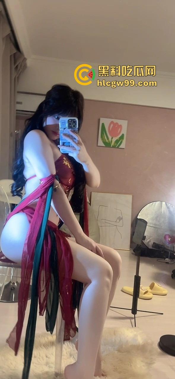 B站主播『Dear诱诱』情人节榜一大哥体验女友服务,互联网卖逼新模式,1000软妹币起步包天随便玩!-5