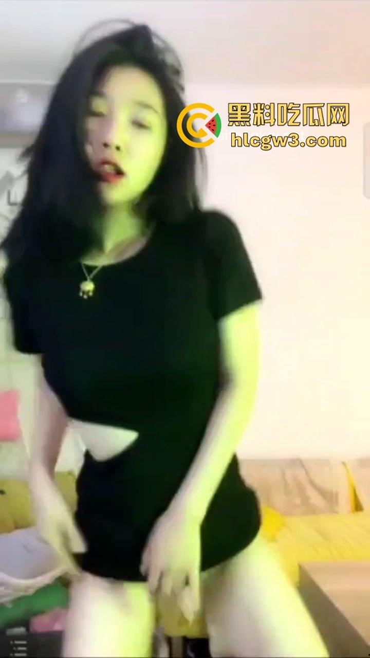 哈尔滨抖音人妻【乐乐】喜欢赌博被人下套  被逼无奈只能拍视频合集还债-1