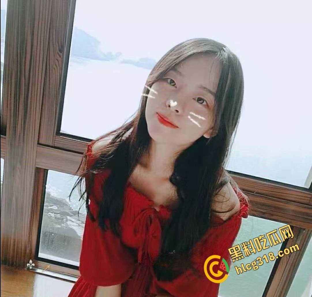 卫校嫩妹拜金女【小柒酱】，清纯反差小白虎 ，为了奢侈生活被金主包养， 甘愿做其母狗！-2