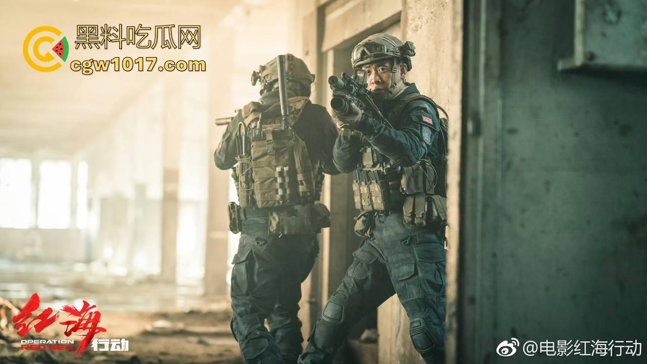 春节档的票房黑马【红海行动】以真实残酷的战争场面、紧凑的节奏和群像式人物塑造，成为中国军事动作片的标杆之作！-1