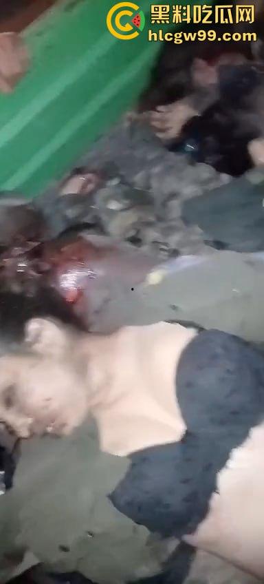 哥伦比亚武装冲突，现场死伤无数遍地尸体， 上万人流离失所!总统宣布: 进入紧急状态!-6