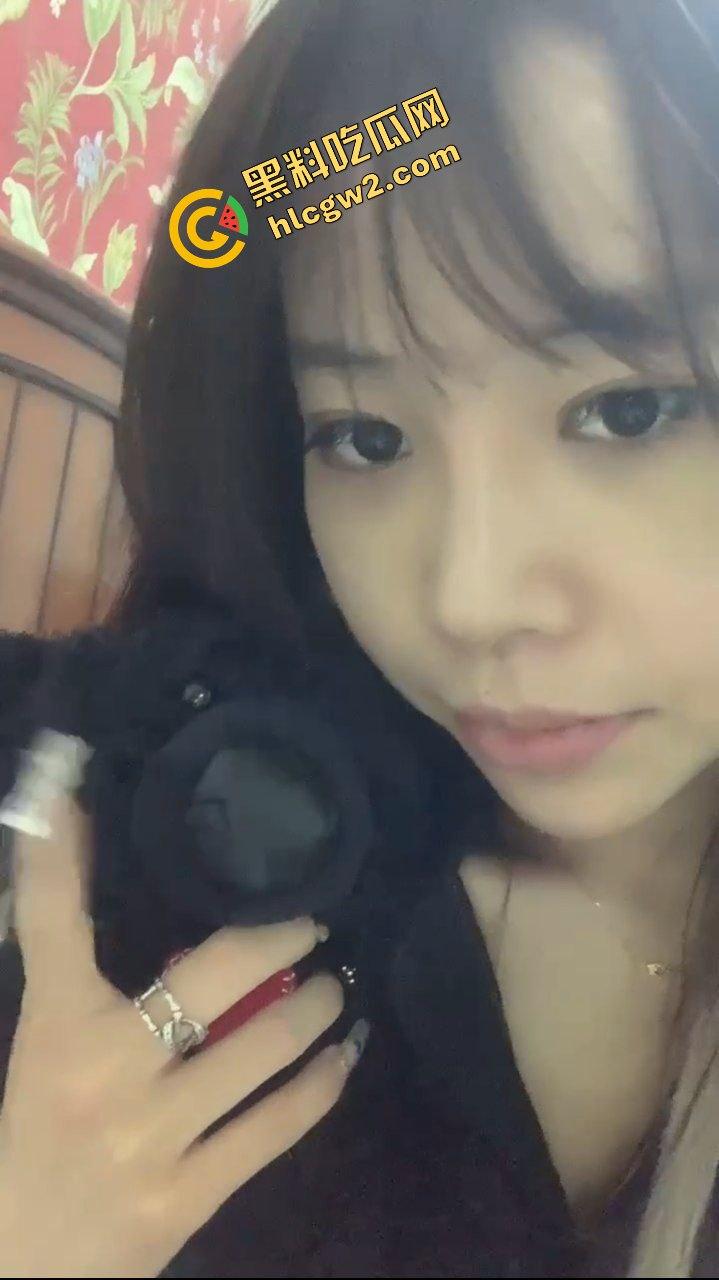 湖北武汉极品反差社会姐『陈诗暄』大专毕业无工作四处混 找商务大哥操逼拿钱！独家流出！-7