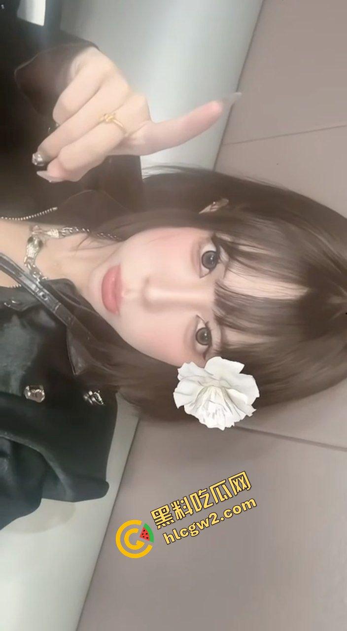 湖北武汉极品反差社会姐『陈诗暄』大专毕业无工作四处混 找商务大哥操逼拿钱！独家流出！-8