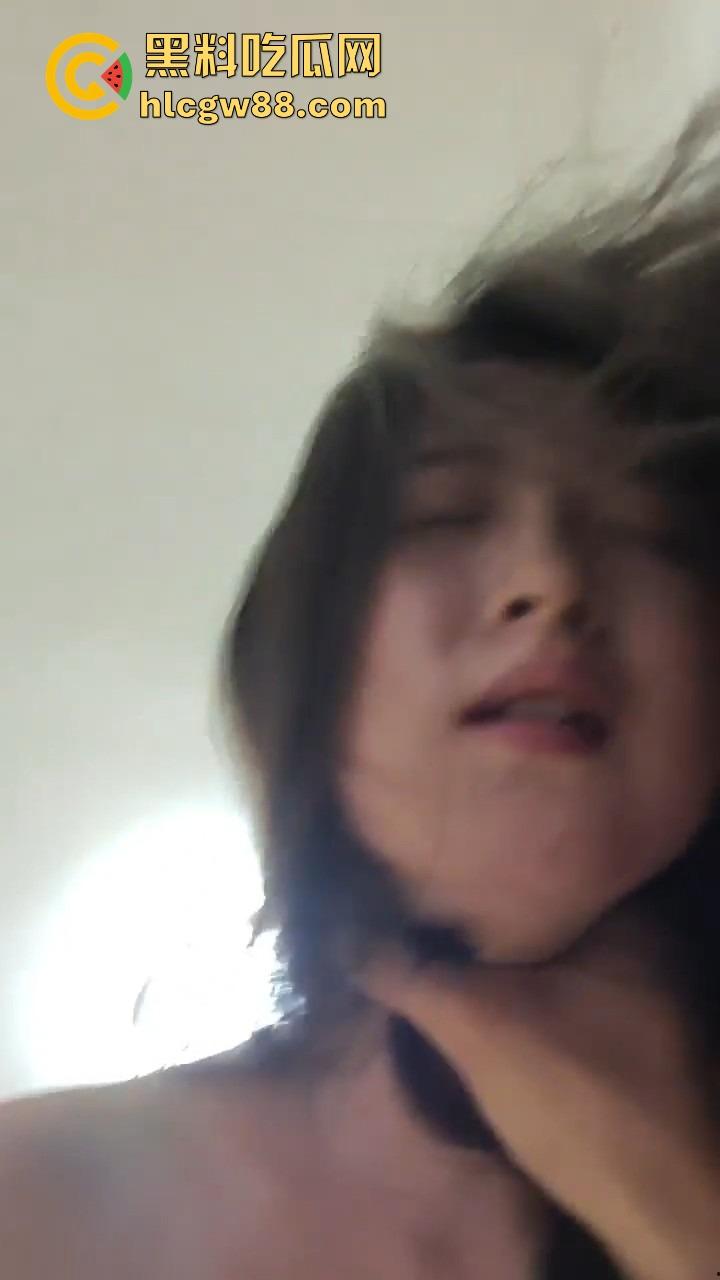 河北农业大学校花【赵宸睿】性爱视频流出，全程舔棒挨操浪叫不停，大奶子晃得眼晕！-6