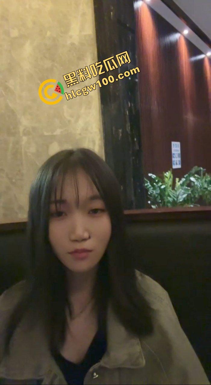 长沙芙蓉区专业做鸡反差骚婊『曹欣安』自拍抠逼全裸洗澡 约炮顾客操逼性爱遭外泄！独家曝光流出！-2