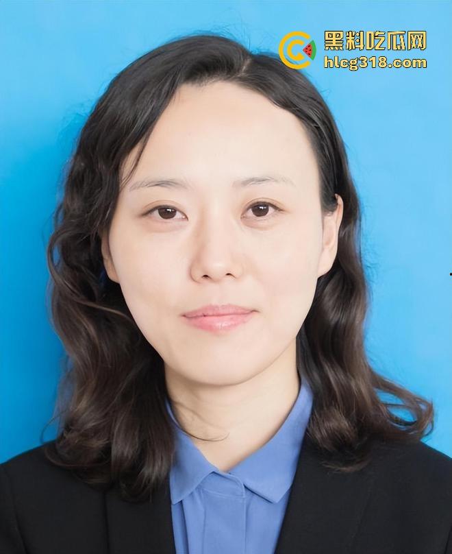 上海美女官员【金英丽】表面是人民爱戴的副主任，私下确是淫乱女魔头，随身携带安全套，随时能做爱！-9