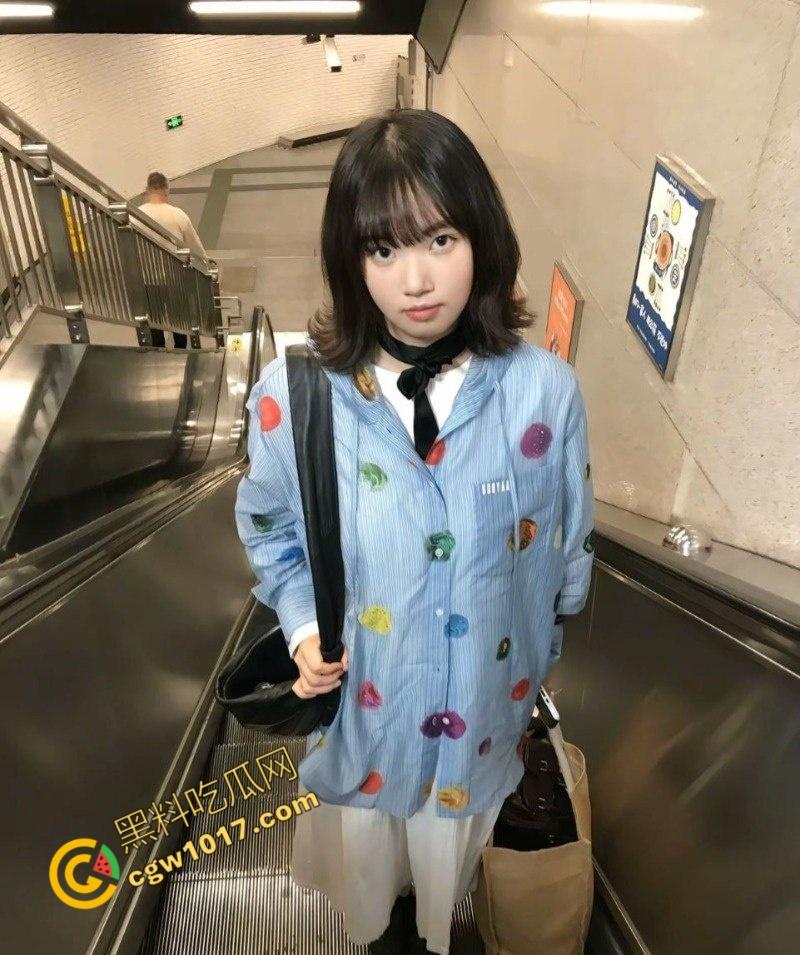 抖音百万网红【妖怪ZZzAI】酒店被抓奸，女友怒曝3P女粉视频，暴打女友，精液横流，人设崩塌，粉丝暴怒退粉！-8