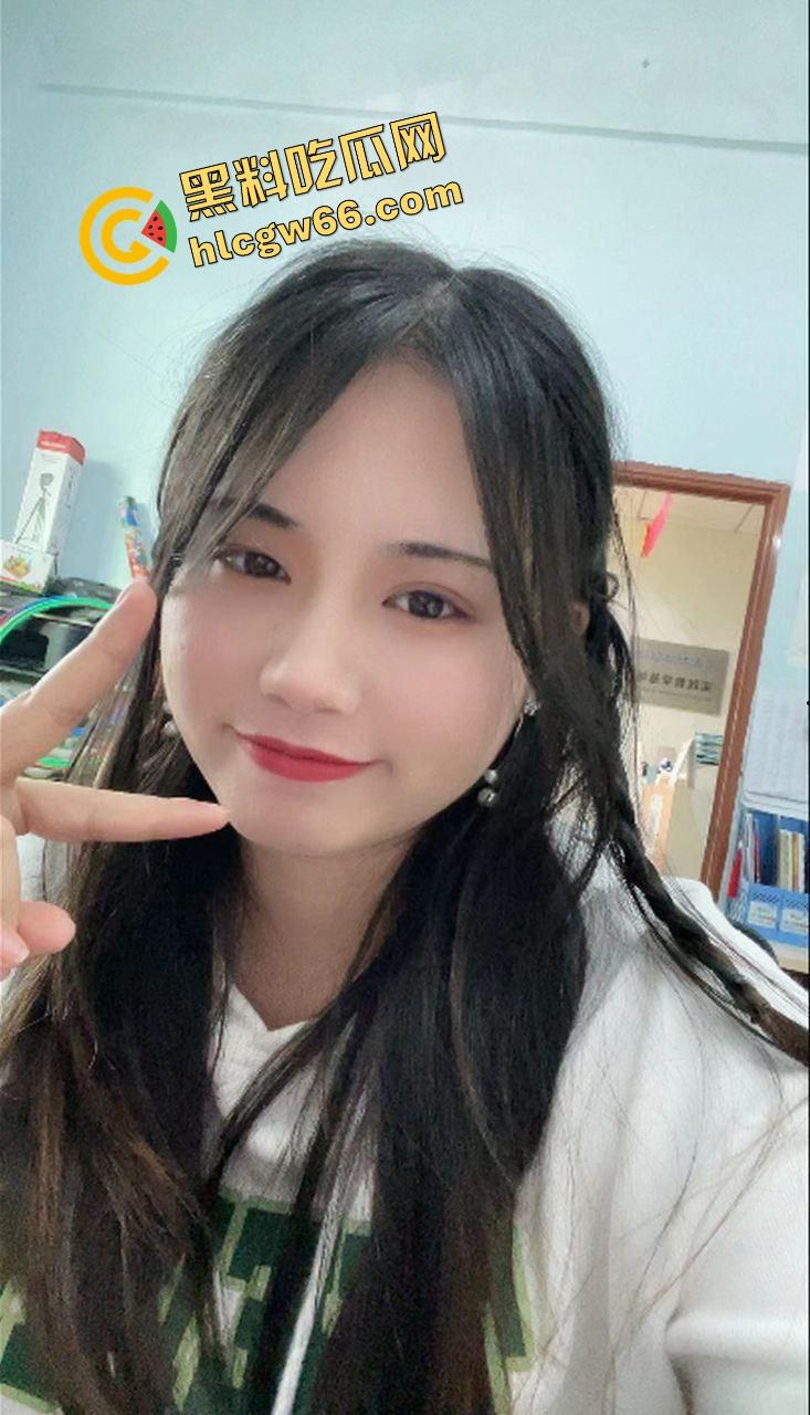 江西00年骚货女友【张德环】巨乳肉弹网恋五年，裸聊自慰玩疯了，分手后粉丝怒曝私密调教全过程！-2