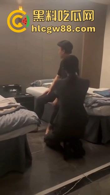 宁波水悦人间6号技师表白王总跪舔，扑倒露光头强真身，求饭票被拒宁当狗不找老实人，锁死老总别祸害兄弟！-7