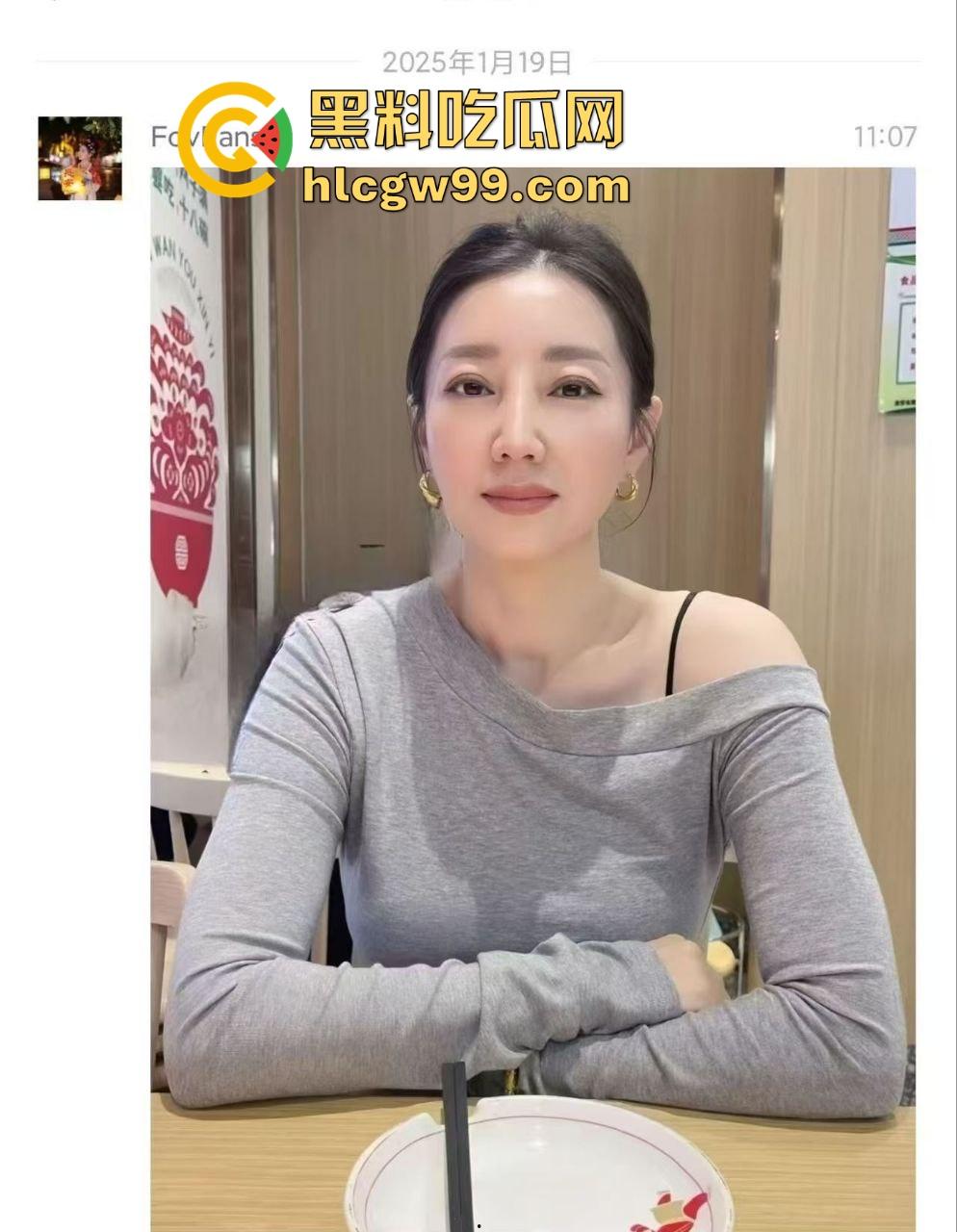 小编重推!偷情邻居老A6老公常年出差,老车就是好开,挑逗姿势骚到极致!-1