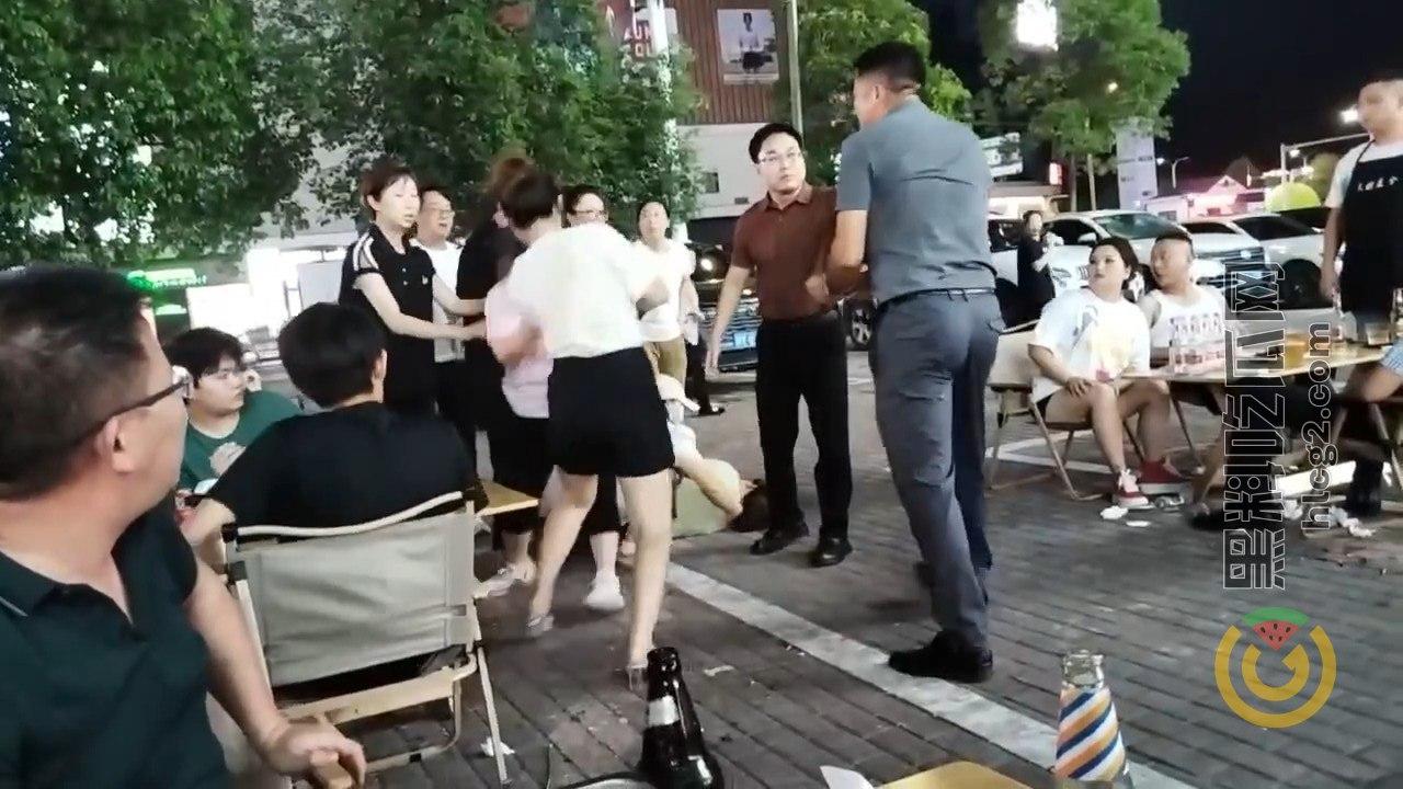 成都市惊爆丑闻!原配被小三暴打,老公竟然助纣为虐,家庭伦理剧原来如此狗血!-6