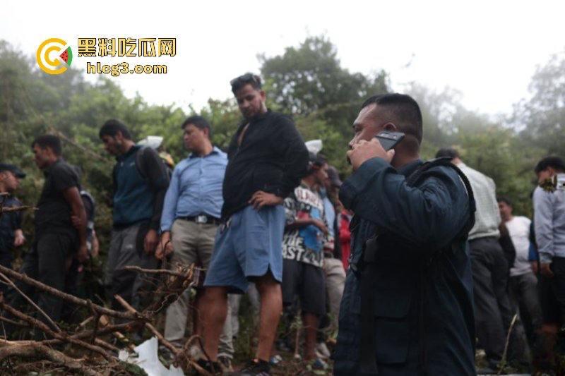 没事别出门！4名中国公民在尼泊尔直升机坠机事件中遇难！-6