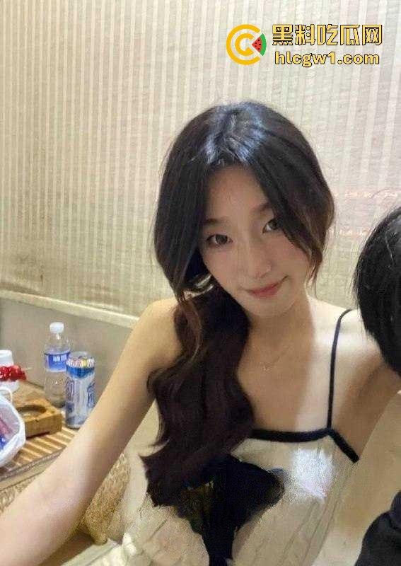 郑州职院【郑心妍】不雅视频曝光！清纯妹子被前男友曝丑，燥热的心让情趣生活全网震惊！-3