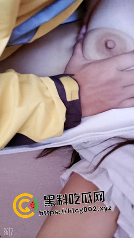 老师 求求你就给我一次吧！英语老师办公司刺激露出  野外勾引环卫工人大叔 英语老师玩的就是花-8