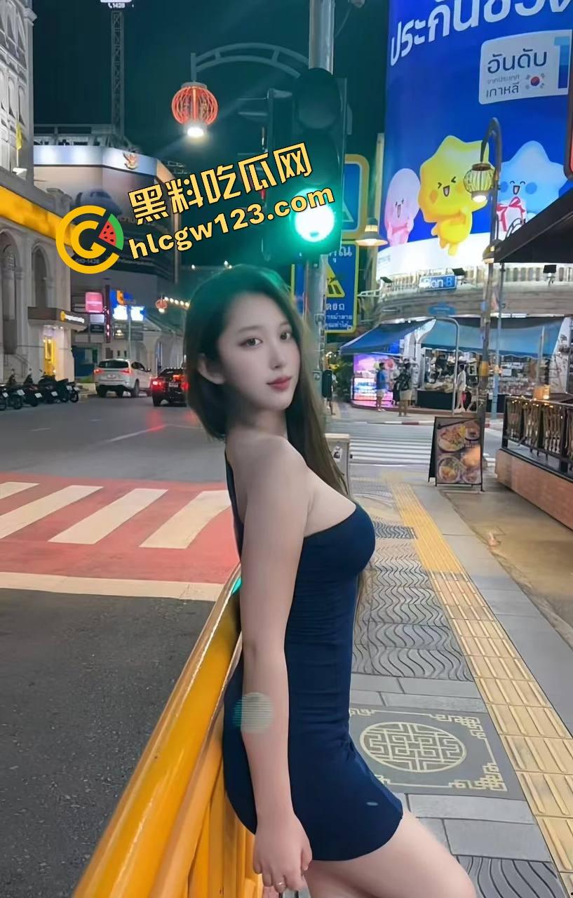 岳母端午串门趁闺女上班勾引女婿大屌狂插，骚逼夹得鸡巴冒火星无套爆射子宫，嫩奶巨乳舔到爽断魂！-4