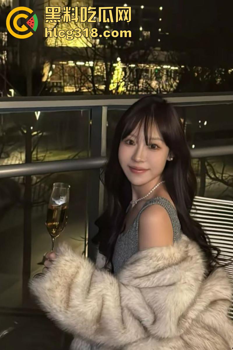 天津抖音网红【崔了个玥】，颜值超高肥臀诱人，背着男友约炮线下大哥，结果被大哥背刺曝光！-3