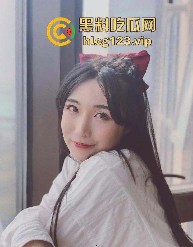 软饭小王子『焦皮』！抱富婆、撩老头，变性网红『智博』钱袋被掏空，软饭吃到爽！-38