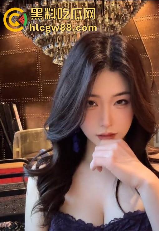 抖音极品高颜值网红【百利甜甜】黑丝学生装 露脸自慰 高级粉丝群福利大放送 先射为敬！-11