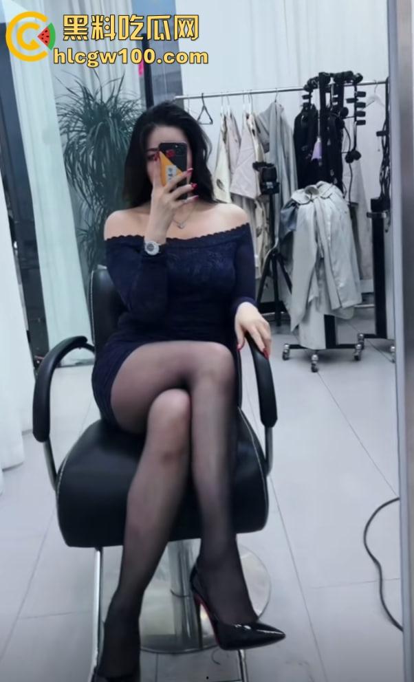 抖音高挑性感御姐网红『C姨 』定制福利自慰扣穴性爱流出 高贵气质完美身材榨精女神，做金主听话的奴隶！-9