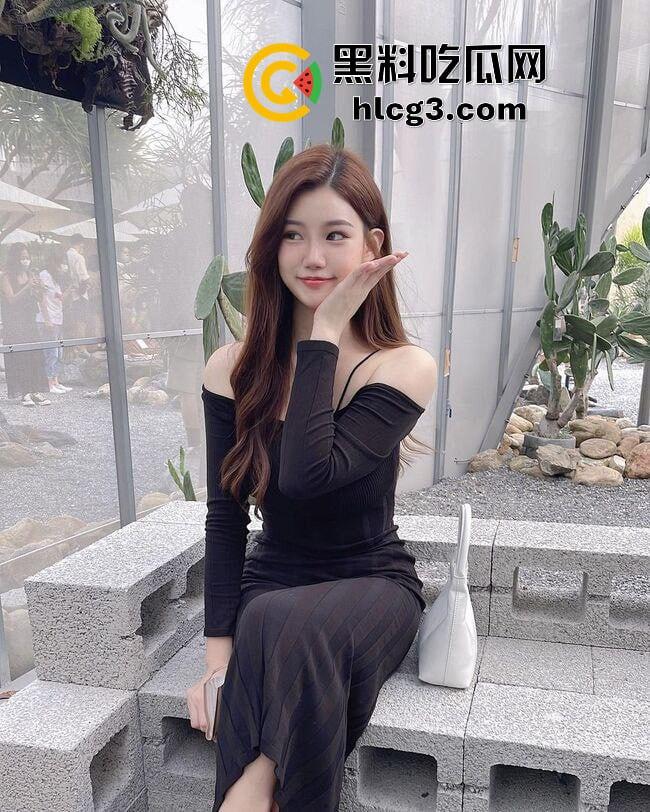 台湾高雄性感E乳美甲师【ChloeLin】沦为摄影师的母狗 不雅性爱视频泄密曝光-4