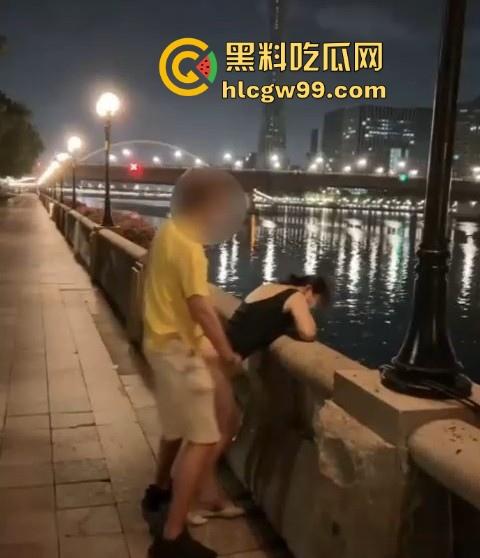 绿帽届天花板！【宇宙的琴弦】让同学在广州塔操自己的老婆，一边后入一边欣赏小蛮腰夜景，内容炸裂！-3