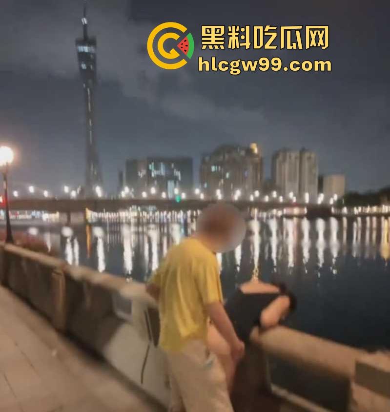 绿帽届天花板！【宇宙的琴弦】让同学在广州塔操自己的老婆，一边后入一边欣赏小蛮腰夜景，内容炸裂！-10