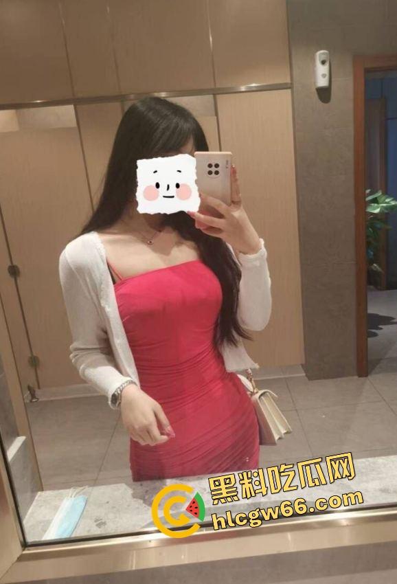 济南护理学院小母狗『胡玉沙』背着男友约炮已婚男被曝光，双腿大开当情妇，被干的叫到抽搐！-2