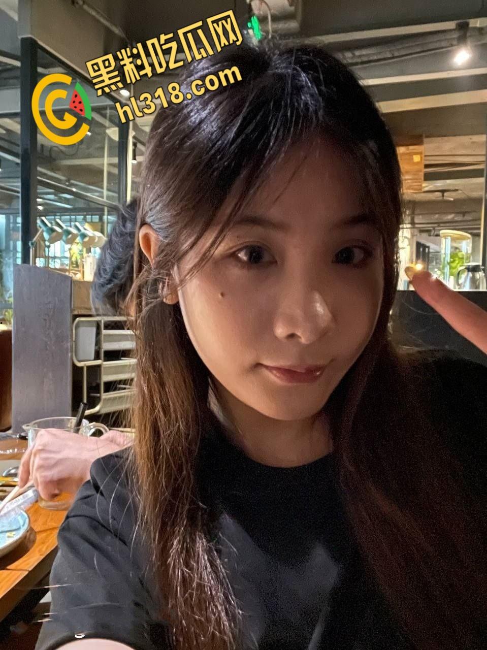 广西南宁极品模特【吴佳琪】,清纯反差性感身材,情趣黑丝翘着屁股口交,无套后入淫叫不止!-2