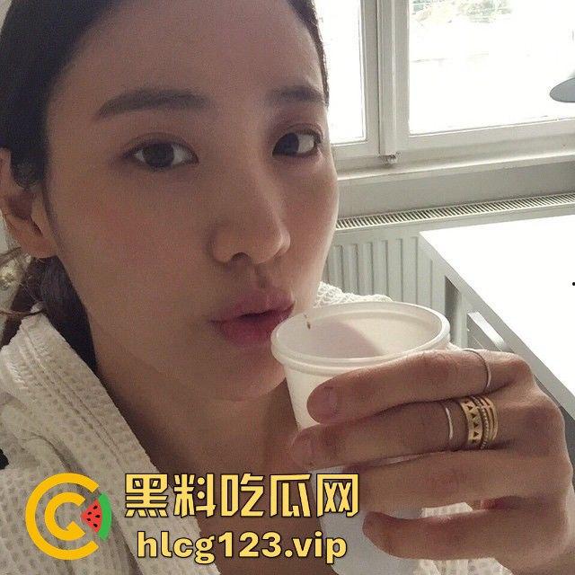 韩国美女【李恩秀】，顶级颜值反差骚货！脸好看到想操，微整过又咋了？-4