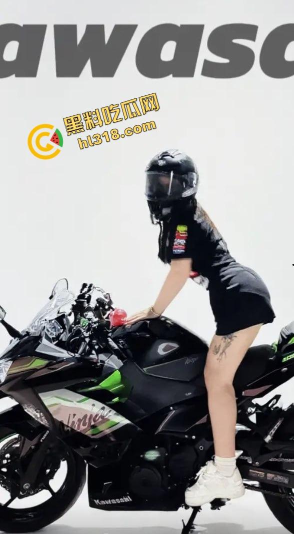 抖音摩托车圈热瓜，春风车主抬不起来的腰，终究还是断了，得吃哥跪地当狗舔高跟黑丝-6