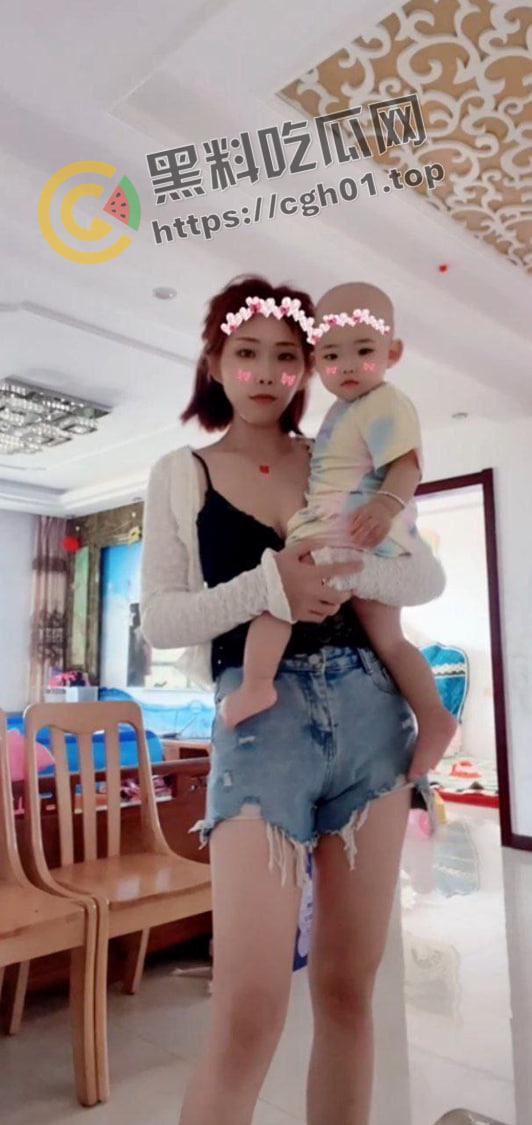 广东潮汕恒大名都美艳少妇【朱晓燕】出轨隔壁老王  被捉奸后曝光 阴毛旺盛的少妇水真多啊-4