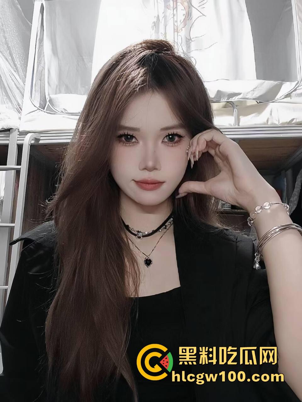 富豪千金白虎逼反差婊视频流出,清纯颜值啪啪狂热,9分17秒清晰对白,性爱画面绝了这反差谁受得了?-3