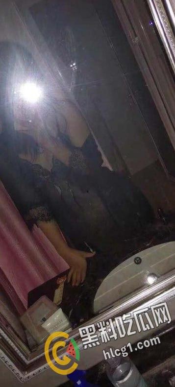 浙江高颜值女大学生 王瑶 为了赚钱买奢侈品 被金主包养高价定制露脸视频流出！-11