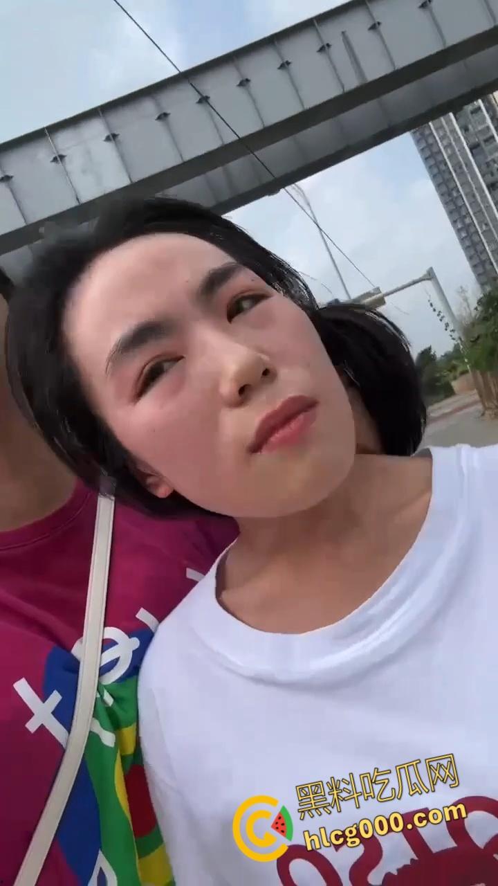 西安明星幼儿园老师【姜灵】，出轨学生家长，被在医院照顾老人的原配，发现后抓头发游街示众！-7