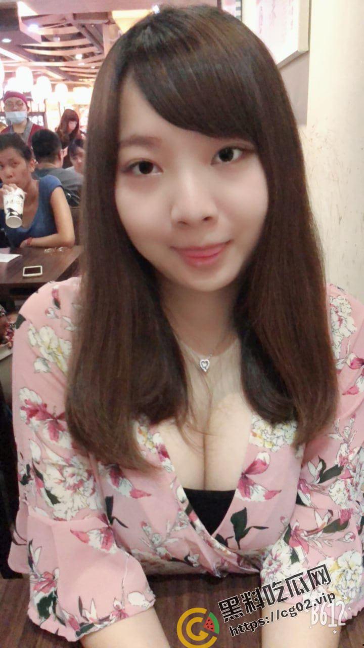 台湾反差婊幼师 蒋雯 巨乳童颜 邻居小妹的既视感 乖巧可人 阴毛越多性欲贼强 惨遭男友投稿曝光-2