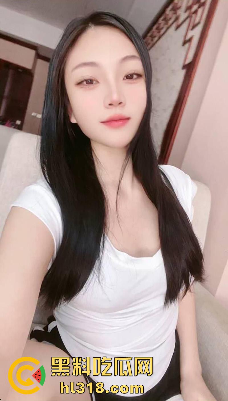 缅甸果敢夜场女【杨改琴】,高颜值极品身材骚鸡,5000元就能带走过夜,小穴带病有粉刺,在勐拉非常出名-1