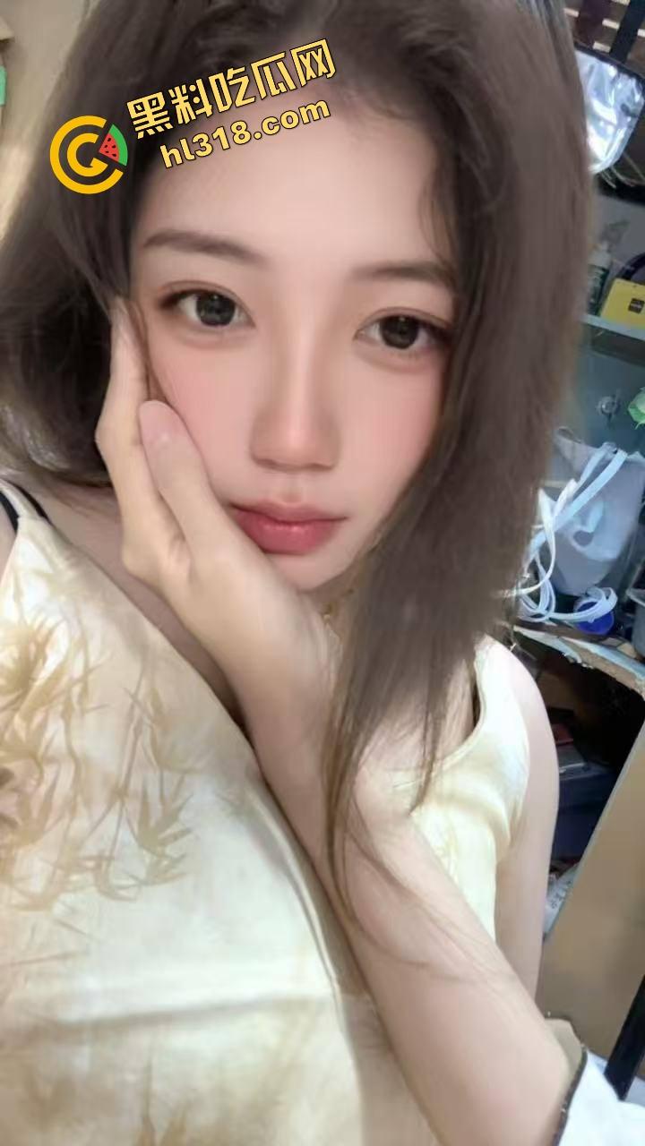 带嫂子酒吧喝嗨了，回全季酒店把她操到眼泪直流，微醺状态深喉插到口爆吞精，真的是好吃不过饺子！-4